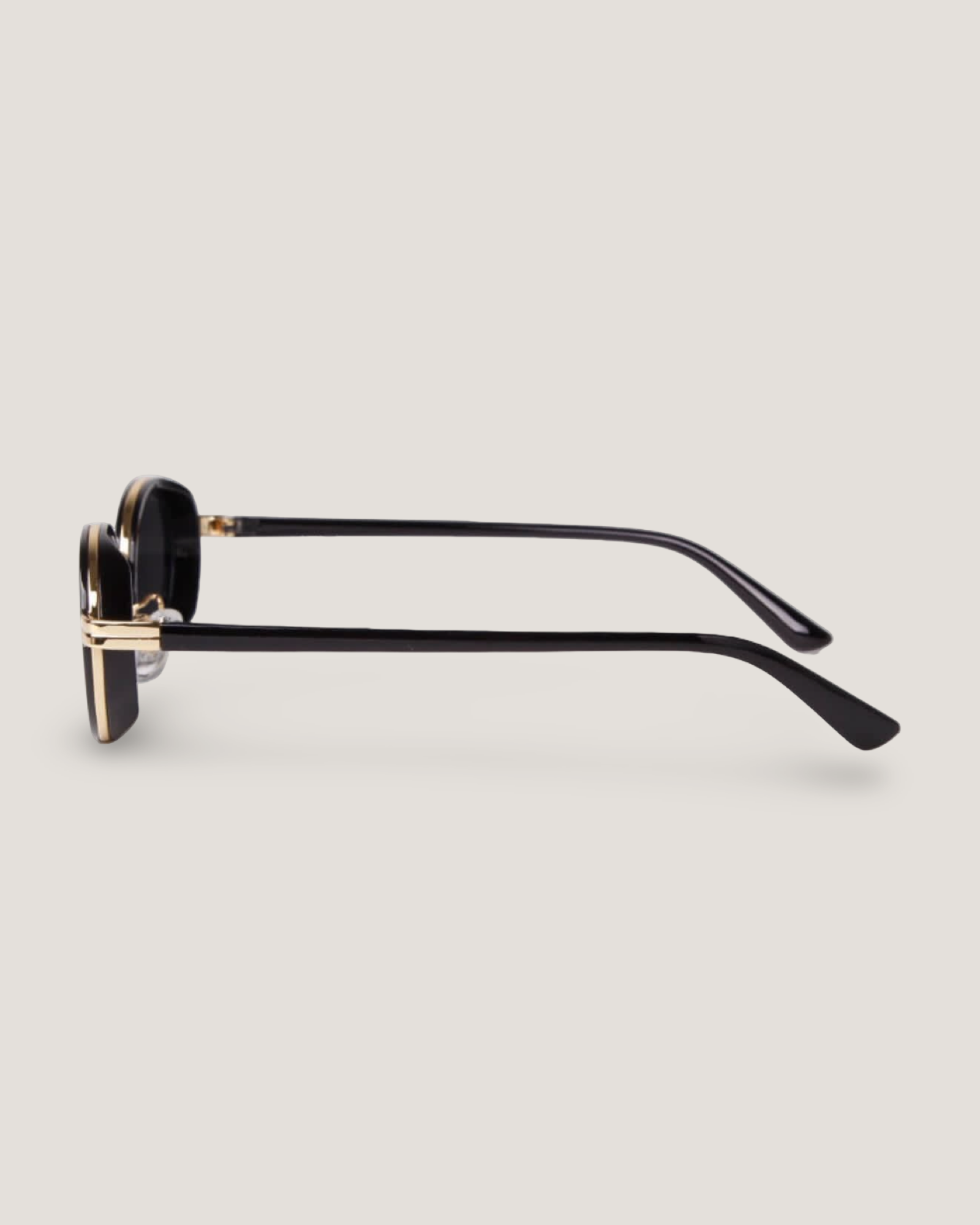 GIO | BLACK